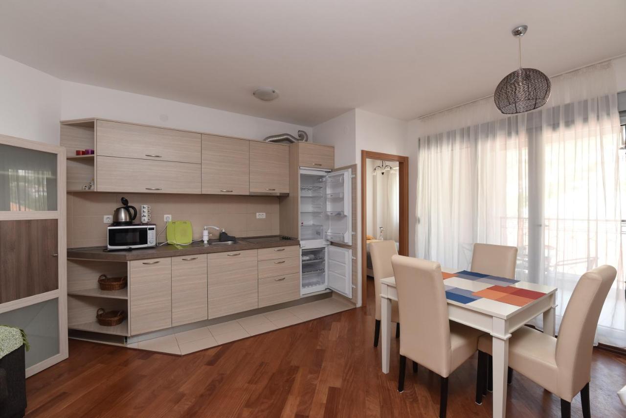 Apartamenti Enjoy Petrovac Exterior foto