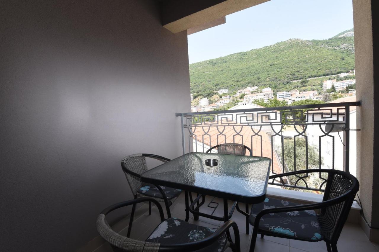 Apartamenti Enjoy Petrovac Exterior foto