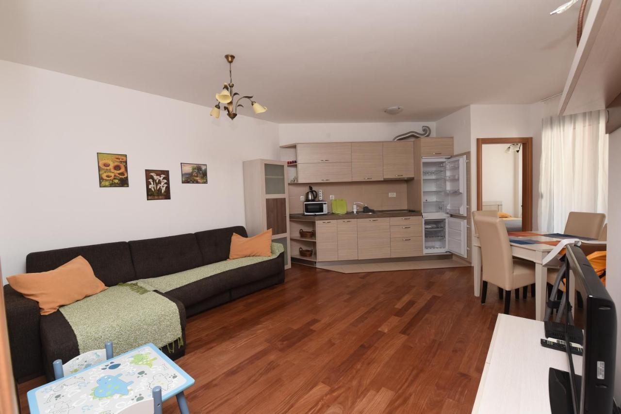 Apartamenti Enjoy Petrovac Exterior foto