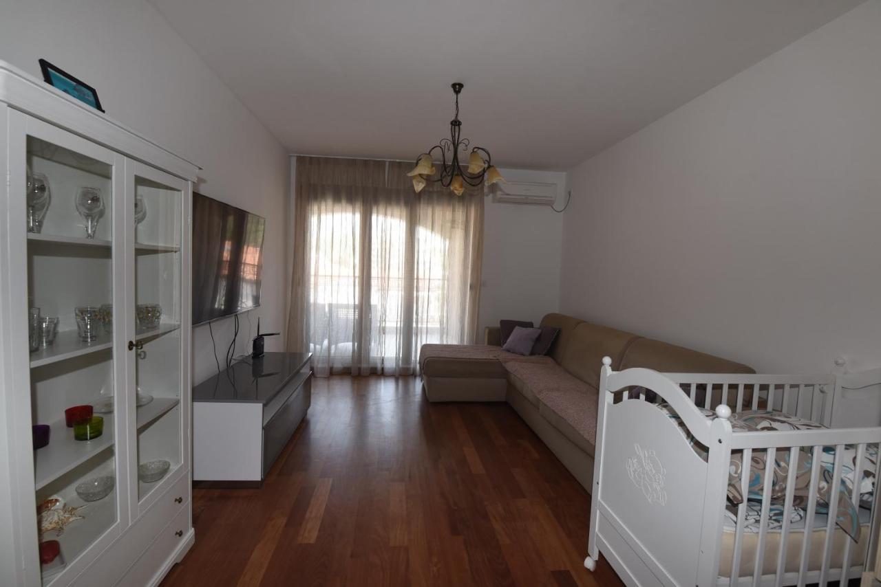 Apartamenti Enjoy Petrovac Exterior foto